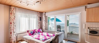 Appartement "Mit Aussicht" avec terrasse privée, jardin partagé et Wi-Fi