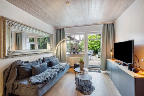 Ferienwohnung 'Dahmlos' mit Privatterrasse, Garten und Wi-Fi