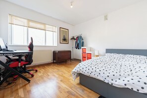 2 chambres, bureau, fer et planche à repasser, Wi-Fi