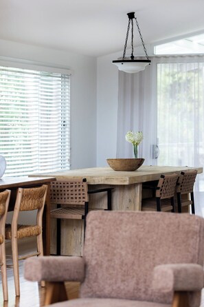 House, 4 Bedrooms | Dining room - Pavilion Beach House (Mollymook Beach)