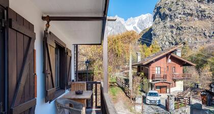 Graceful Apartment In Courmayeur, Courmayeur, Italy