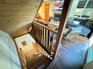 Smart-tv och eldstad