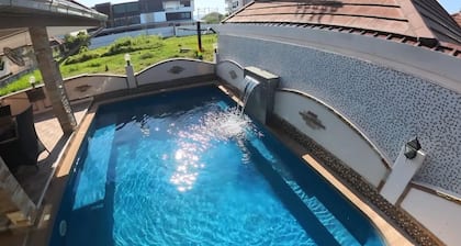 Beautiful pool villa 200 meters from the beach and the beach promenade 4 bedrooms