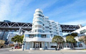 Exterior - South Financial District 2BD Condo w/ 1 Parking Space, Pool, & Fitness Center (San Francisco)