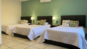 4 bedrooms, WiFi, bed sheets