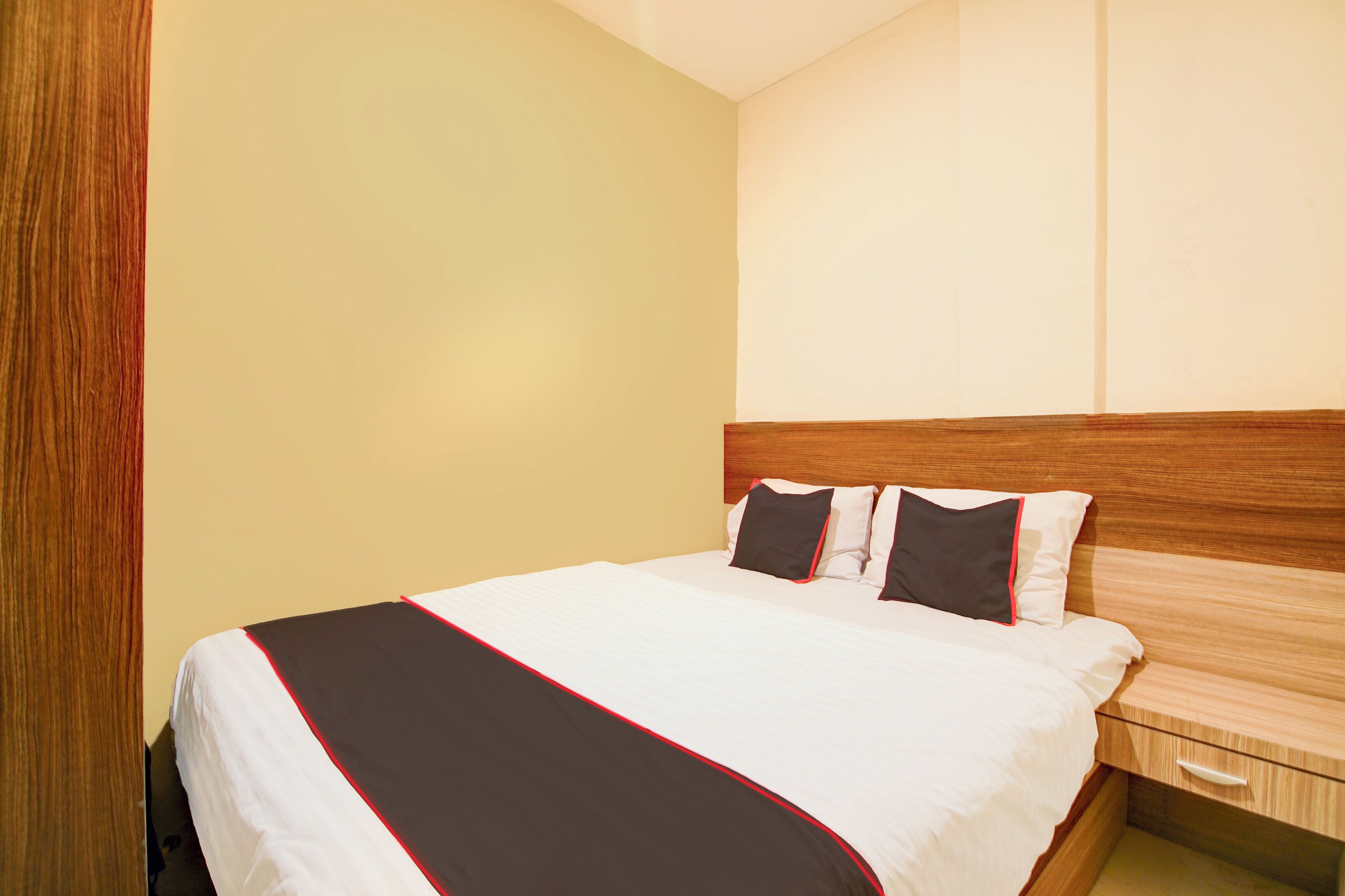 Foto - Capital O Pusat Kota Pekanbaru Near Mall Living World Formerly Radja Homestay