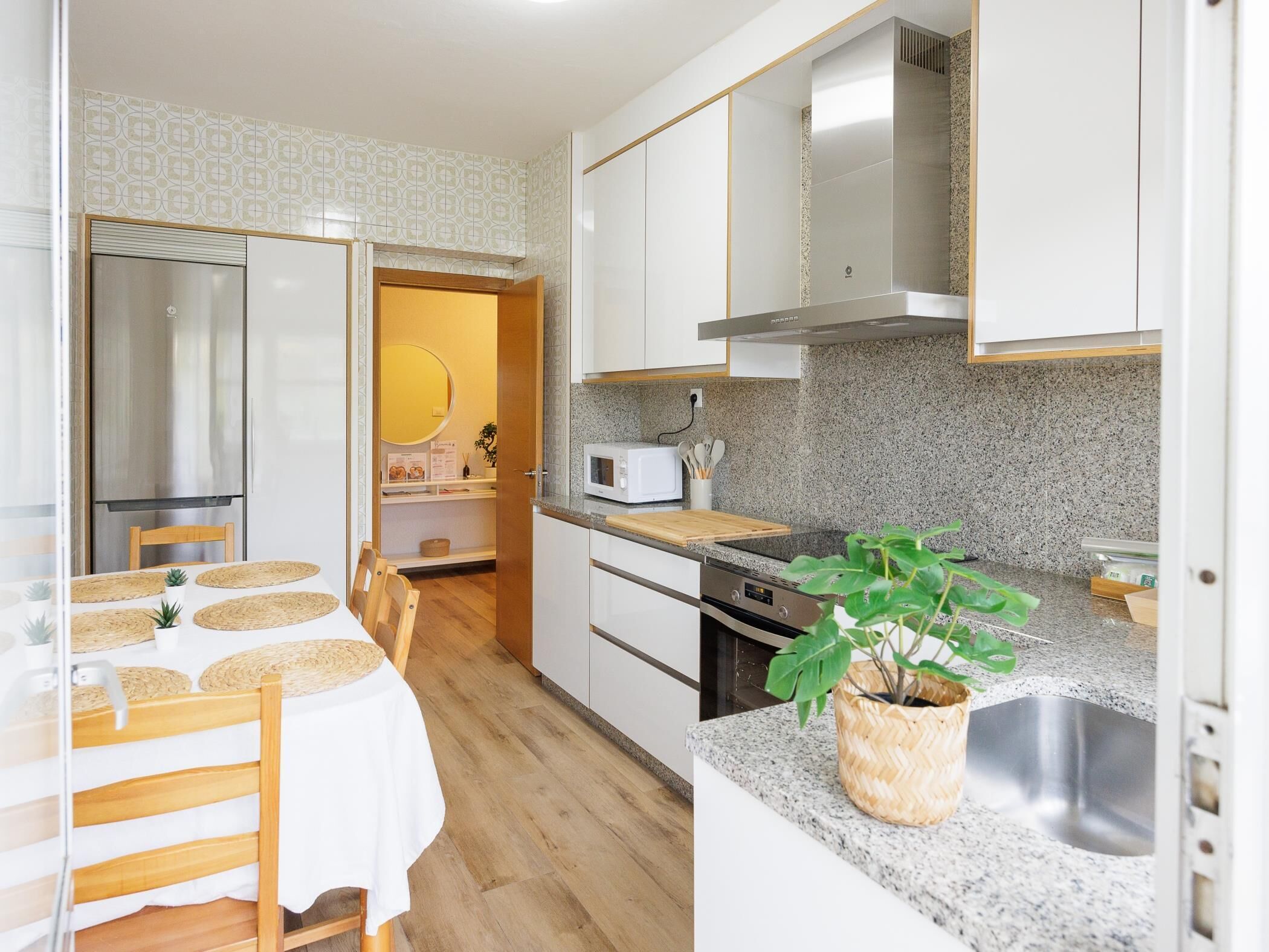 Refrigerador, microondas, horno y lavavajillas 