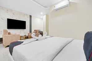 Family Studio Suite, City View