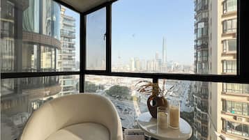 Comfort Apartment, 2 Bedrooms, Kitchen, City View | Ruang tamu