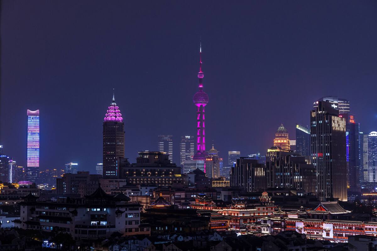 Senior Apartment, 3 Bedrooms, Bathtub, City View | View from room