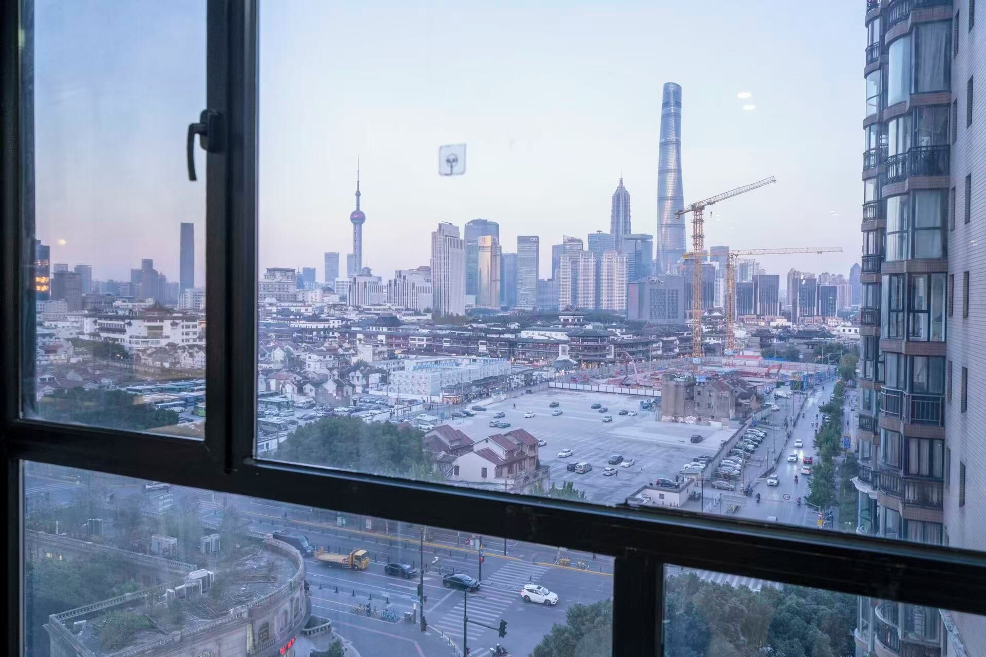 Apartamento Confort, 2 habitaciones, cocina, vistas a la ciudad | Sala de estar