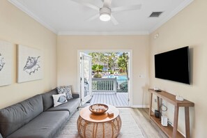 Unclassified image, 3 of 50, button