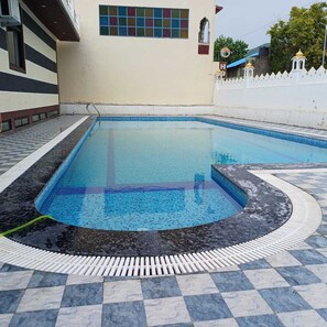 Outdoor pool - SR Resort Pushkar (Pushkar)