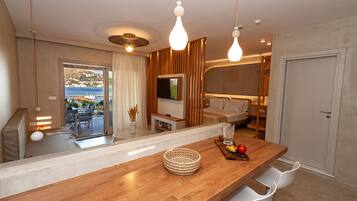 1 bedroom, in-room safe, desk, iron/ironing board