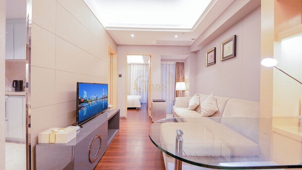 Business Room, Balcony, Garden View | Desk, laptop workspace, free WiFi, bed sheets
