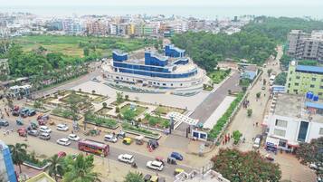 Vista frontal de la propiedad