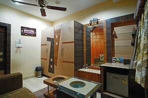 Living area - Hotel Prasant (Kanthi)