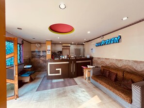Reception - Hotel Prasant (Kanthi)