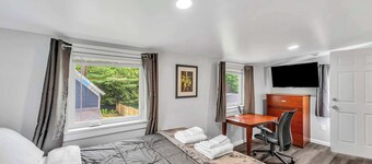 Pitcher's Paradise Apt 3 - All Star Baseball Rentals