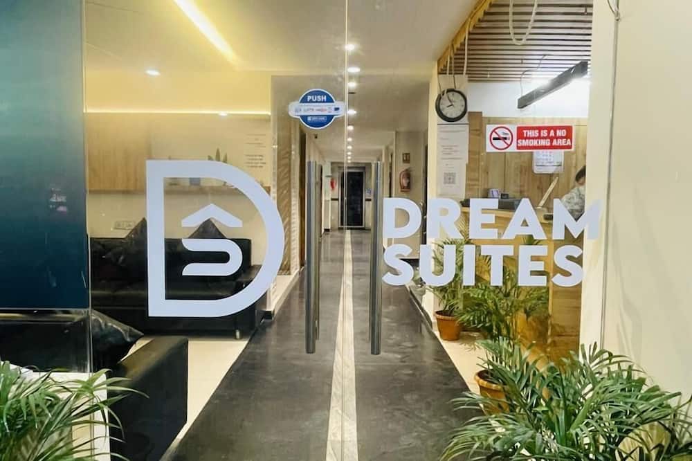 Dream Suites Hotel