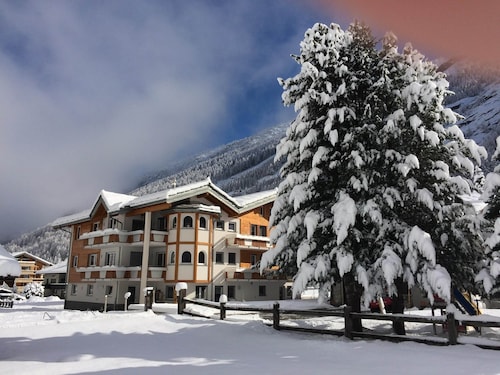 Mountain Stay With Balcony