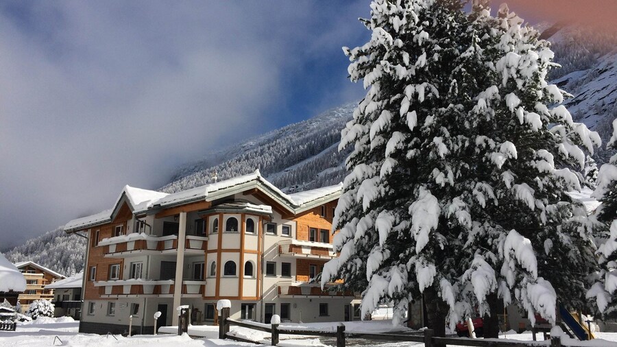 Mountain Stay With Balcony
