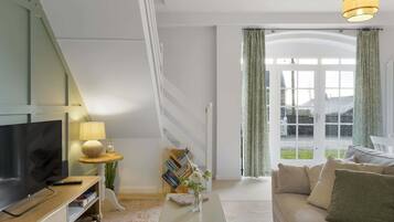 TV, books, stereo, offices