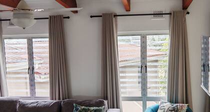 Charming 2-bedroom apartment in Ballito with AC, WiFi. Enjoy your stay