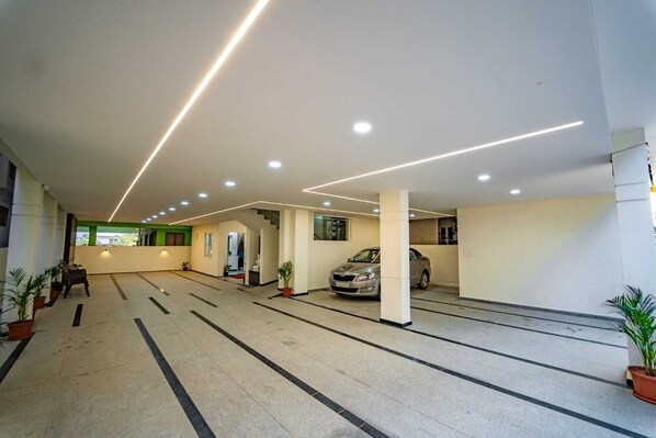 Parkir mandiri gratis