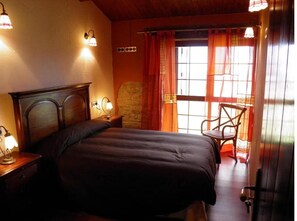 4 bedrooms, free WiFi, bed sheets