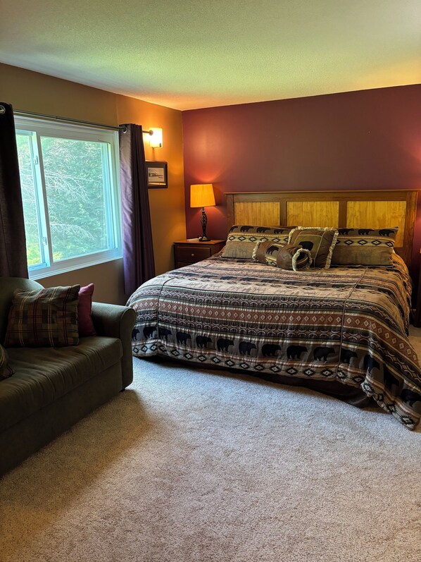 2 bedrooms, travel cot, free WiFi, bed sheets