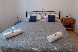 3 bedrooms, iron/ironing board, WiFi, bed sheets - Plaka relaxing 3bedroom, IPS Pateo Villa (Plaka)