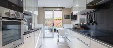 Fridge, microwave, oven, dishwasher