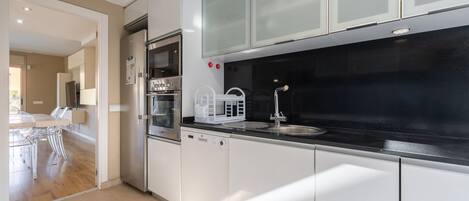 Fridge, microwave, oven, dishwasher