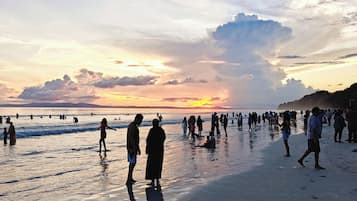 In StrandnĂ€he, weiĂer Sandstrand