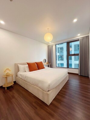 3 habitaciones, tabla de planchar con plancha y wifi