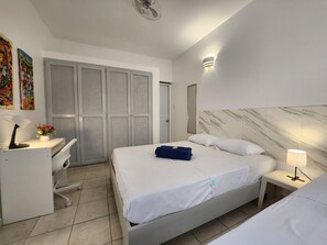 1 bedroom, internet, bed sheets