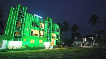 Mặt tiền nơi lưu trú