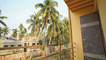 Kamar Double Standar | Pemandangan dari kamar