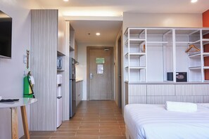 Wardrobe - Treewoods Residences (Cebu City)