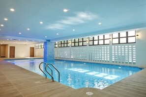 Indoor pool - Treewoods Residences (Cebu City)