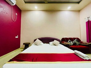 Deluxe Room | Free WiFi - Khruptang Green Reed Kaziranga By GRB (Bokakhat)