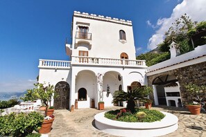 Exterior - VILLA AURA - Six Bedroom Villa, Sleeps 12 (Praiano)