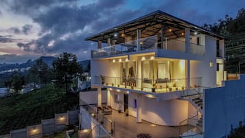 Villa, 2 Bedrooms | 2 bedrooms, free WiFi, bed sheets