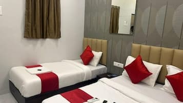 Family Triple Room | In-room safe, free WiFi