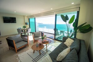 Smart TV - Ocean View & Malecon de Mazatlan Luxury Condo, Central Tower 102 - 801 (Mazatlán)