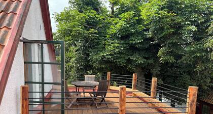 Rural and quiet accommodation close to nature and city