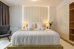 Deluxe Studio Suite | Individually decorated, individually furnished, desk, free WiFi - Absyntapart Krawiecka - parking w cenie (Wroclaw)