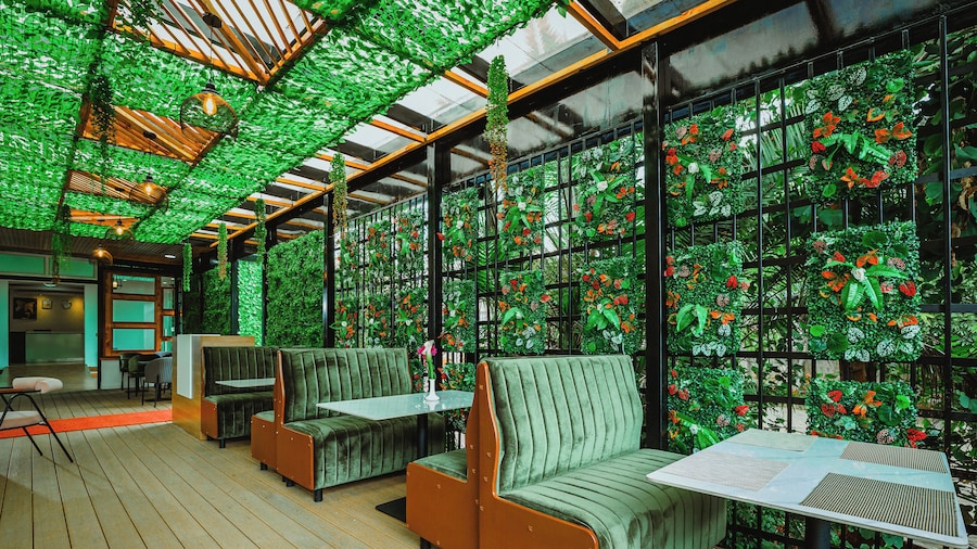 LONGVIEW LUXURY RESORT