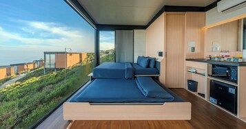 WiFi (free), bed sheets